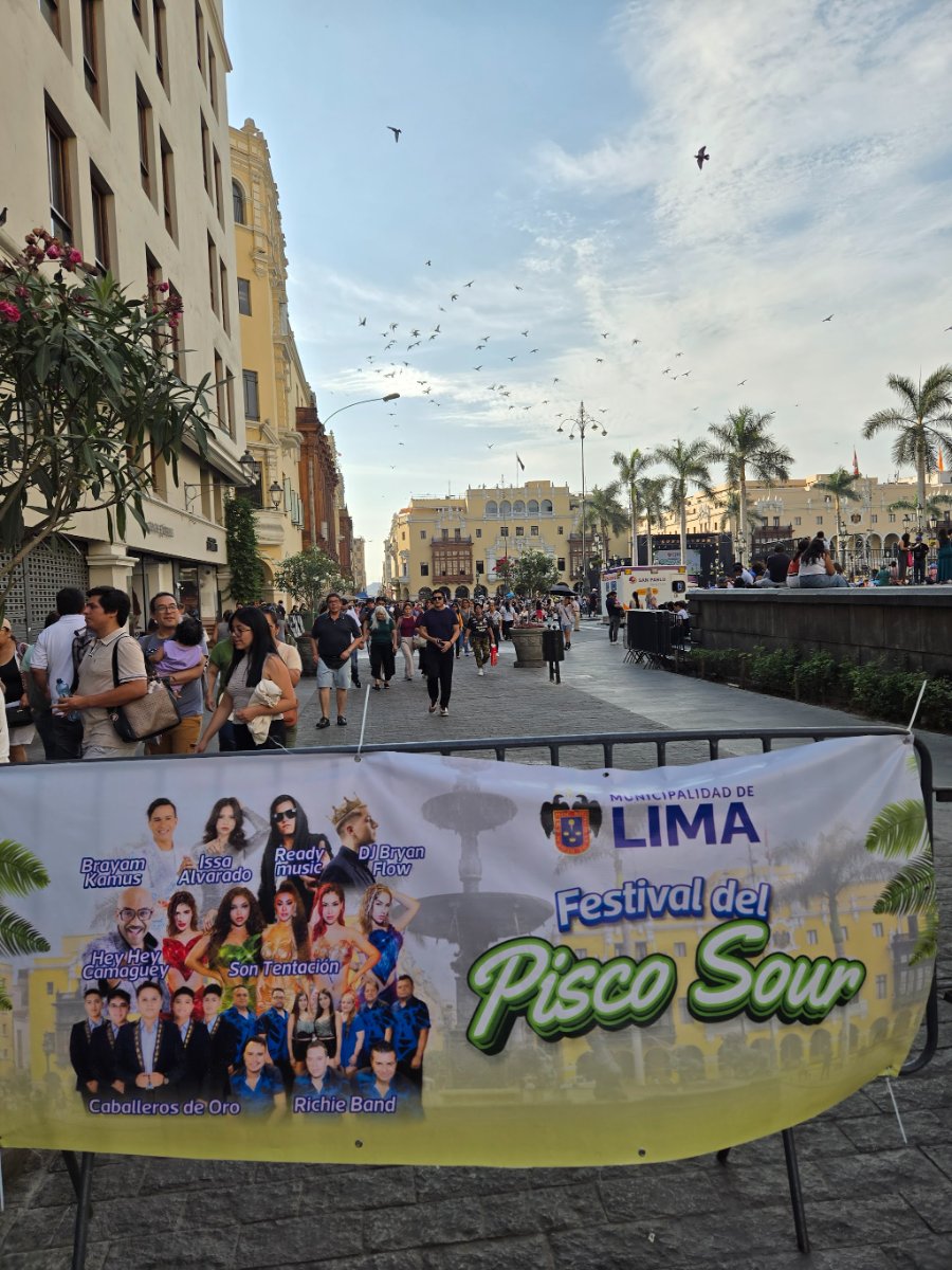 A banner for the Lima Pisco Sour Festival, a close-up of a Pisco Sour drink, and two selfies of the author enjoying the festival atmosphere with crowds in the background.